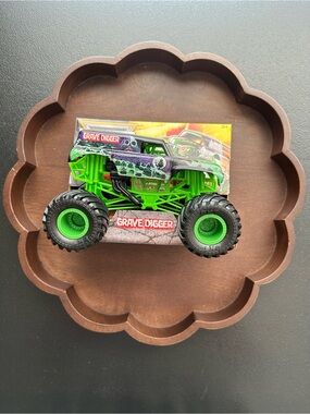 Monster Jam Monster Truck ~ Grave Digger